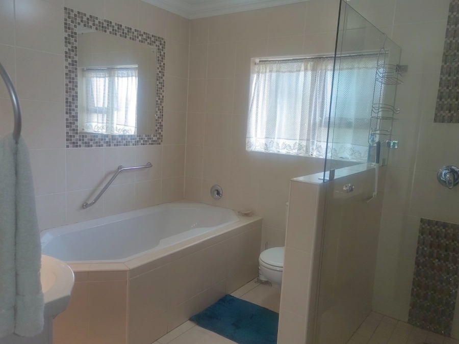 4 Bedroom Property for Sale in Rhodesdene Northern Cape
